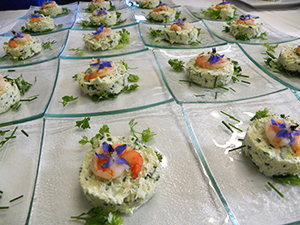 Choisir un traiteur en Bretagne : goûtez les plats à La table bretonne avant de vous engager ! Rendez-vous dégustation pour les futurs mariés, proches ou parents